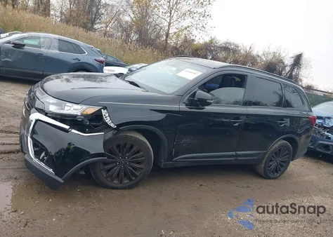 2020 Mitsubishi Outlander Le 2.4 S-Awc z USA, uszkodzony, nr VIN JA4AZ3A39LJ001502